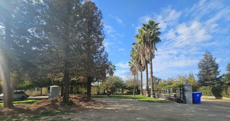 14398 Avenue 88, Pixley, CA 93256 - Image #2