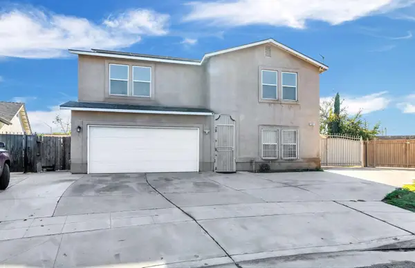 2061 S 7th Street, Fresno, CA 93702