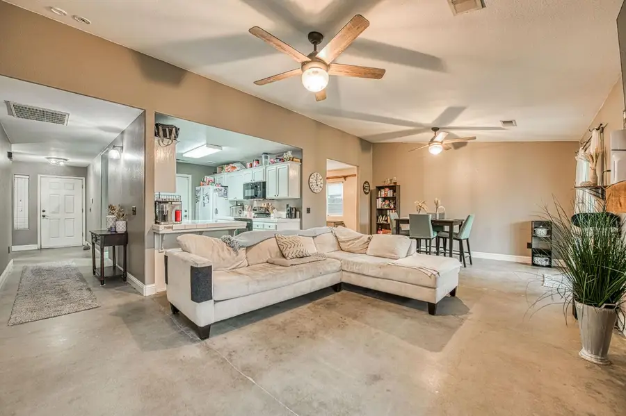 1170 Mehlert Street, Kingsburg, CA 93631 - Image #2