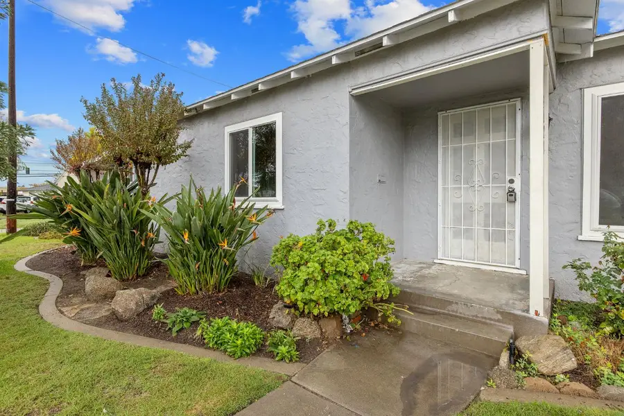 3021 E Simpson Avenue, Fresno, CA 93703 - Image #3