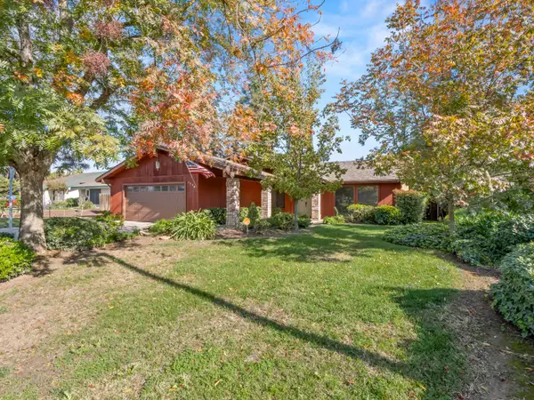 3006 S Vintage Street, Visalia, CA 93277