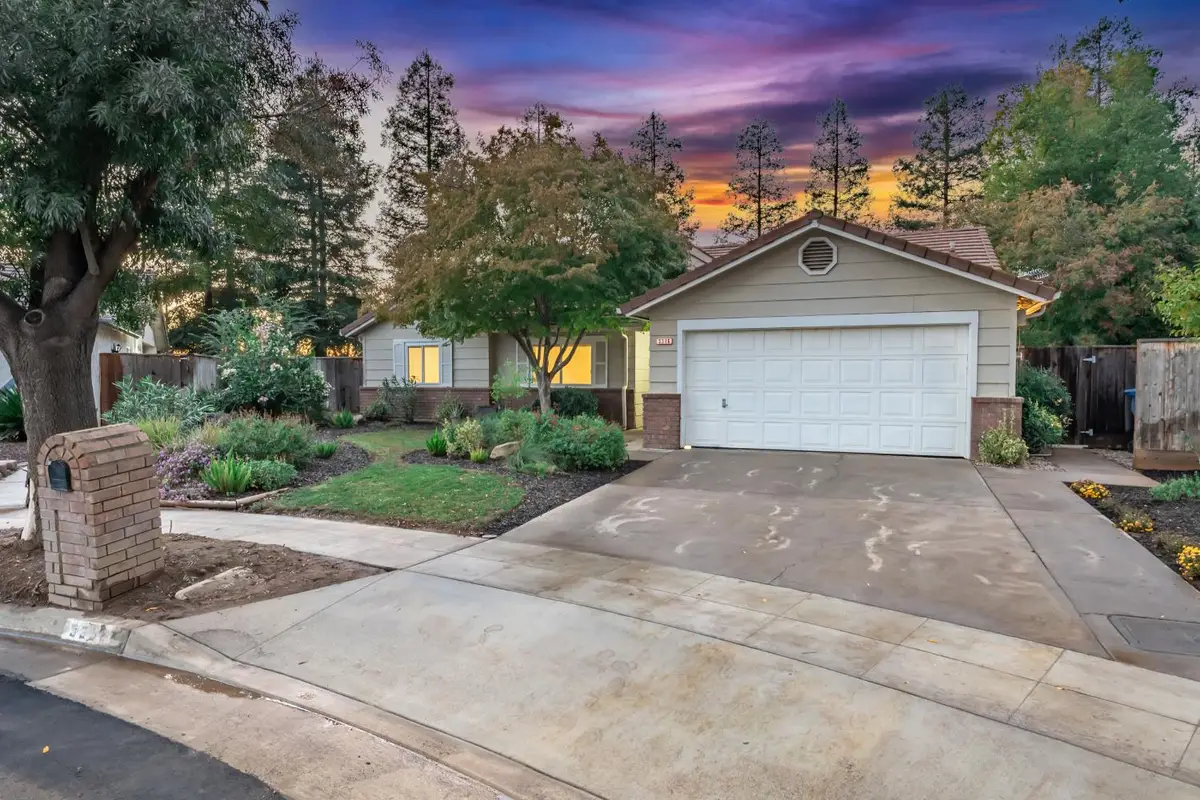 3386 W Stuart Avenue, Fresno, CA 93711 - #1