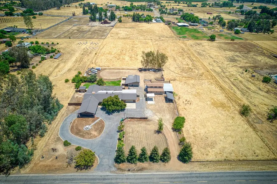 5400 Amber Avenue, Clovis, CA 93619 - Image #3