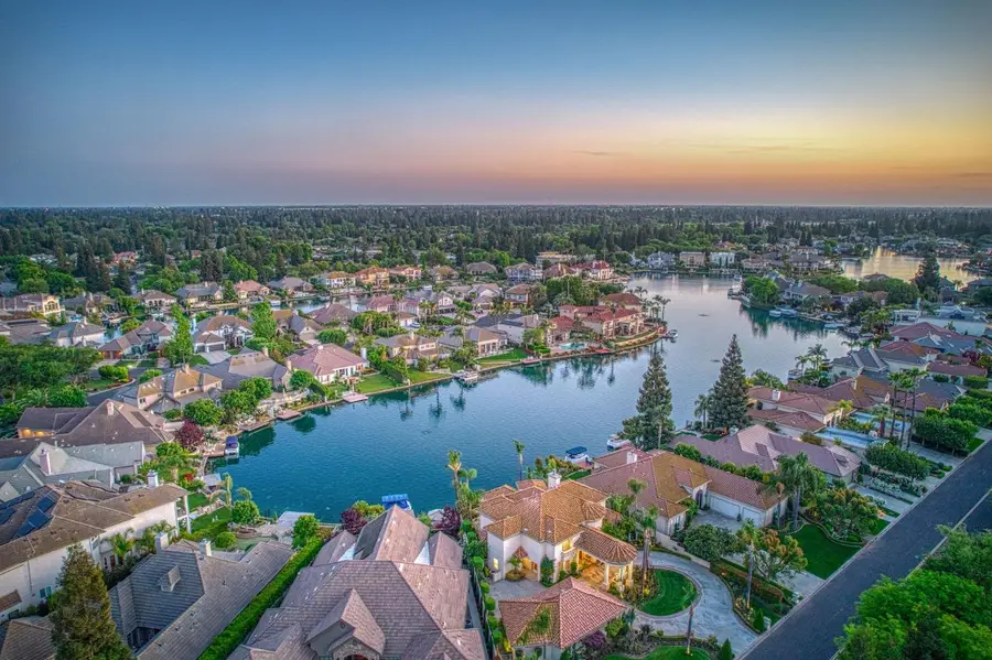 2589 W Lake Van Ness Circle, Fresno, CA 93711 - Image #3