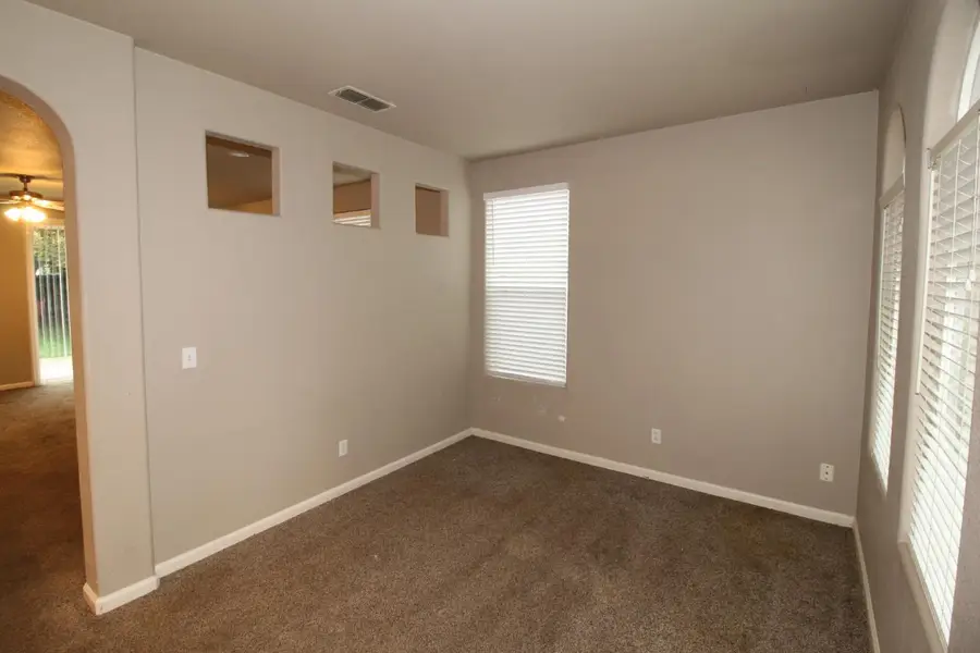 912 San Diego, Madera, CA 93637 - Image #2