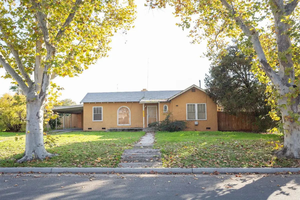 3030 E Normal Avenue, Fresno, CA 93703 - Image #1