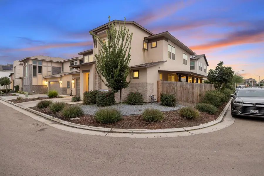 3433 W Milan Avenue, Visalia, CA 93277 - #2