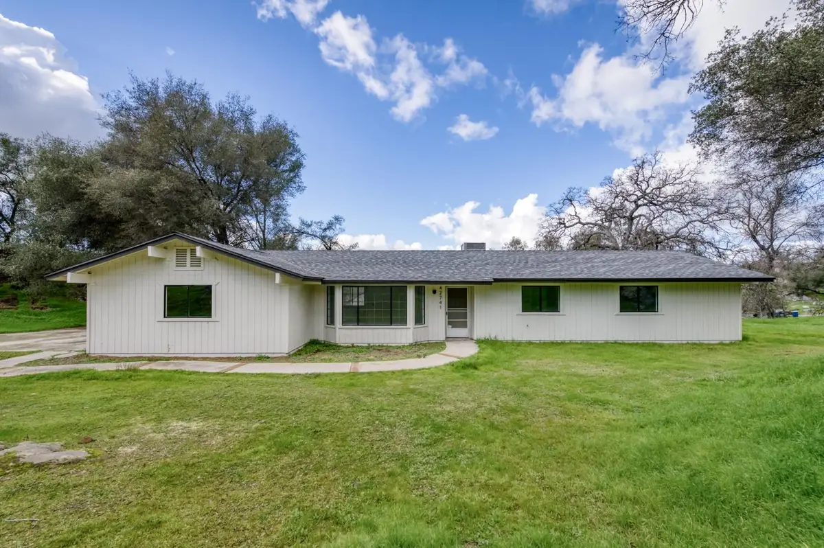 42741 Revis Way, Coarsegold, CA 93614 - Image #1