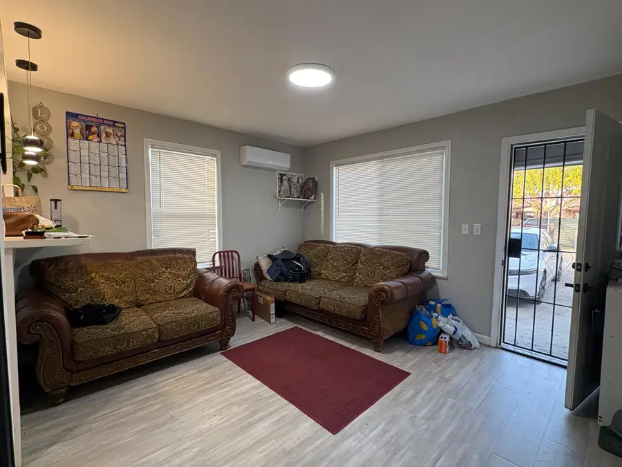 5203 W Mission Avenue, Fresno, CA 93722 - Image #3