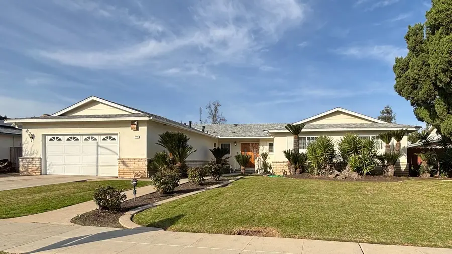 1646 W Paul Avenue, Fresno, CA 93711 - Image #2