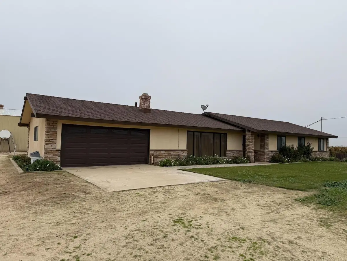 376 E Klepper, Caruthers, CA 93609 - Image #1