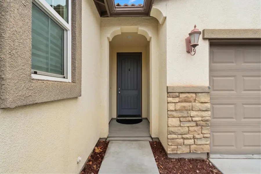 1798 Ambassador Way, Hanford, CA 93230 - Image #2