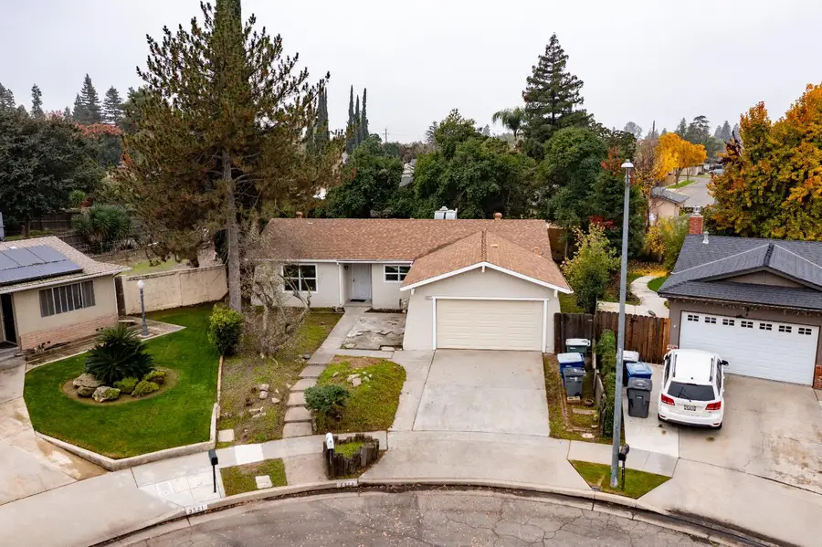 6075 N Selland Avenue, Fresno, CA 93711 - Image #2