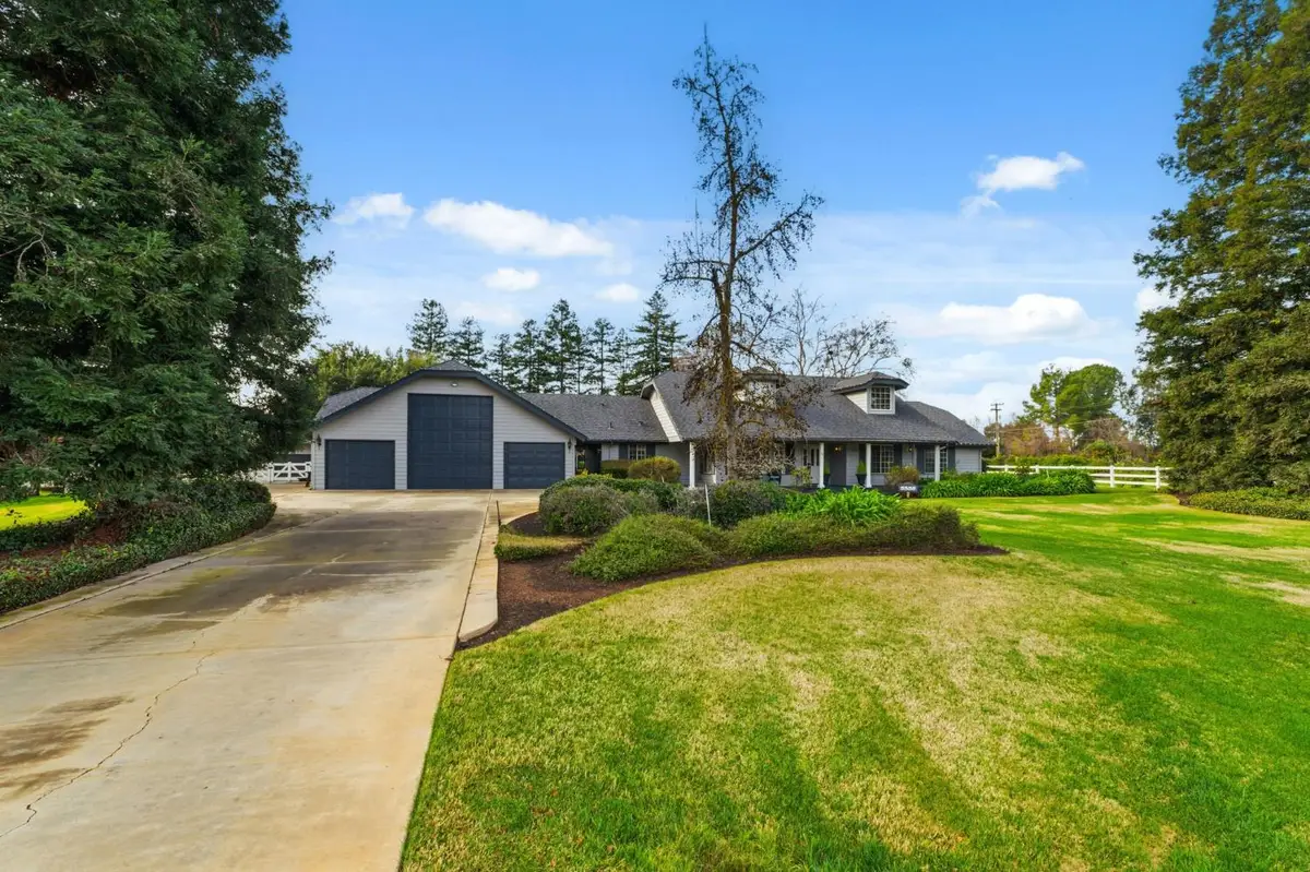 5355 Poinsetta Avenue, Clovis, CA 93619 - Image #1