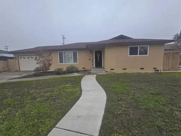 1448 E Akers Way, Dinuba, CA 93618
