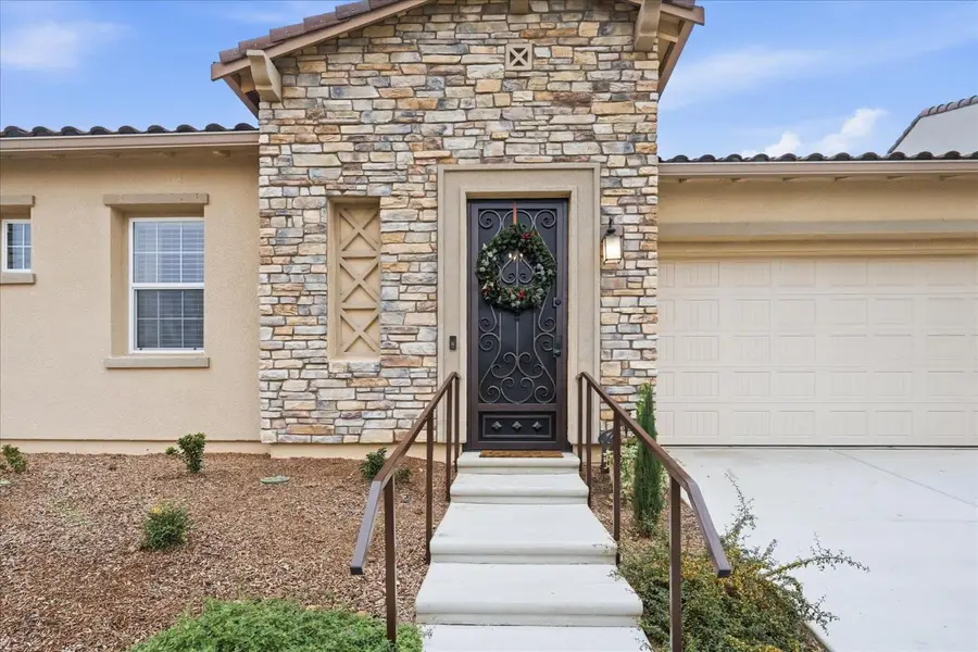 668 Rock Crest Avenue, Madera, CA 93636 - Image #3