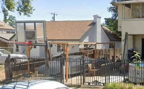 332 Roosevelt, Fresno, CA 93701