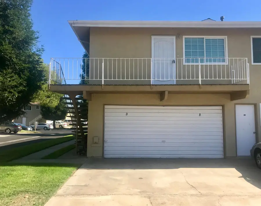 431 W Alamos Avenue #4, Clovis, CA 93612 - #2