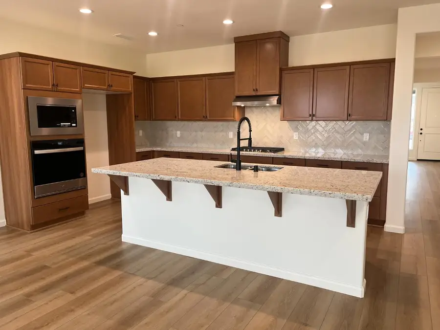 1252 Catherdral Court S, Madera, CA 93636 - Image #3