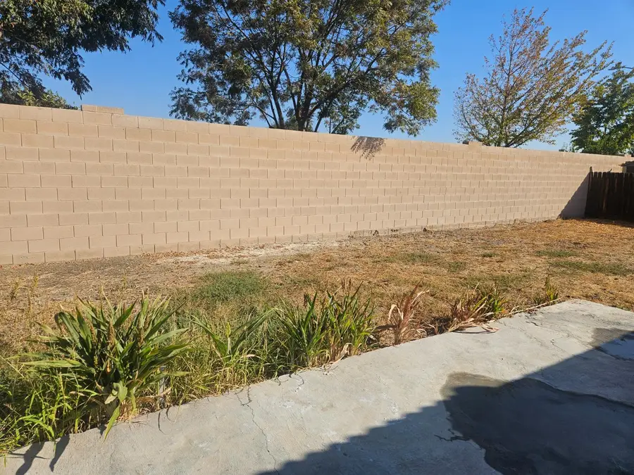 16172 W Botelho Avenue, Kerman, CA 93630 - Image #3