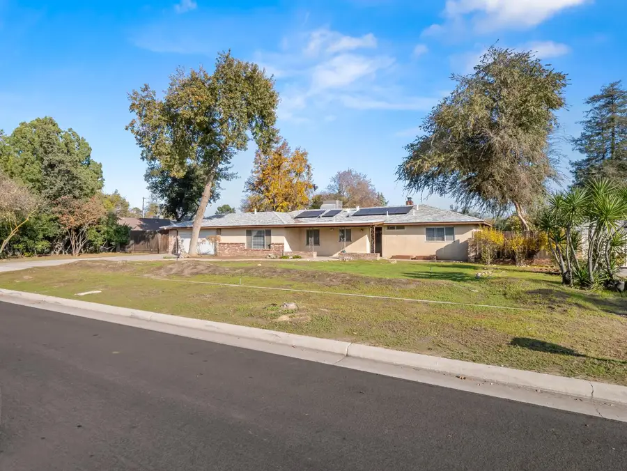 4430 N Teilman Avenue, Fresno, CA 93705 - #2