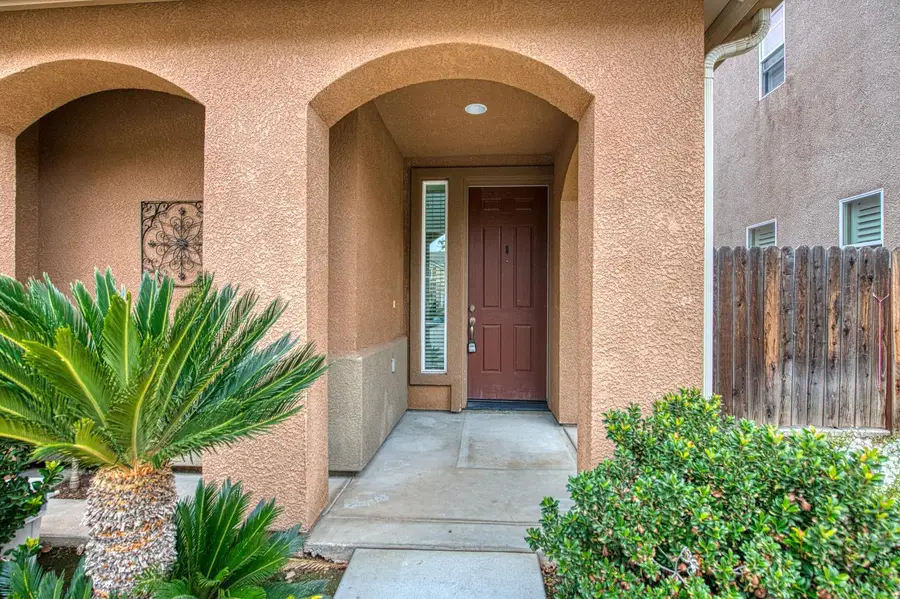 4386 W Artemisa Drive, Fresno, CA 93722 - Image #2