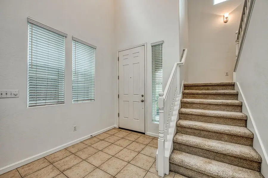 4386 W Artemisa Drive, Fresno, CA 93722 - Image #3