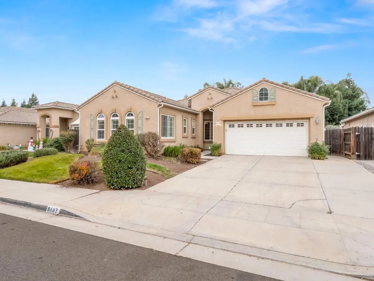 8683 N Richelle Avenue, Fresno, CA 93720 - #1