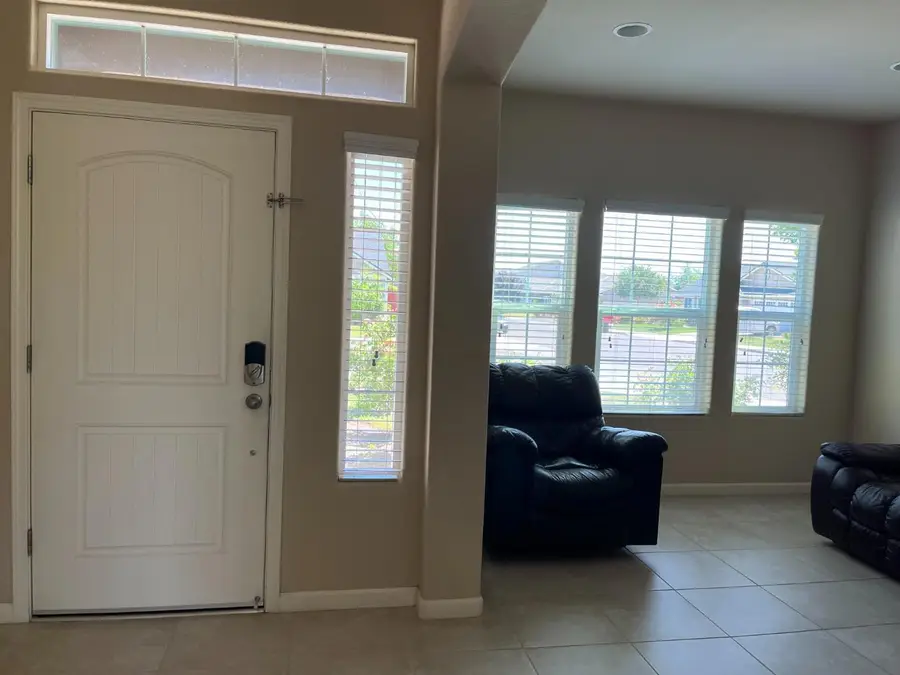 5428 W Brown Avenue, Fresno, CA 93722 - Image #3