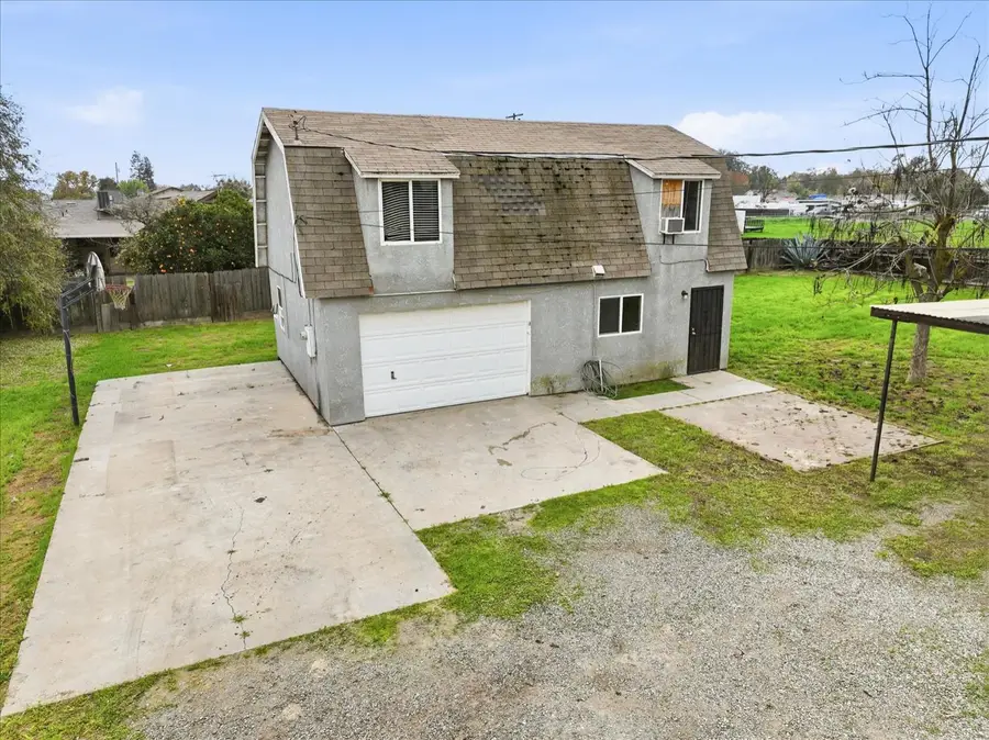 185 E Fantz Avenue, Fresno, CA 93706 - #2