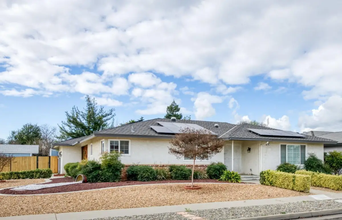 6561 N Jackson Avenue, Fresno, CA 93710 - Image #1