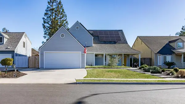 877 N Chapel Hill Avenue, Clovis, CA 93611