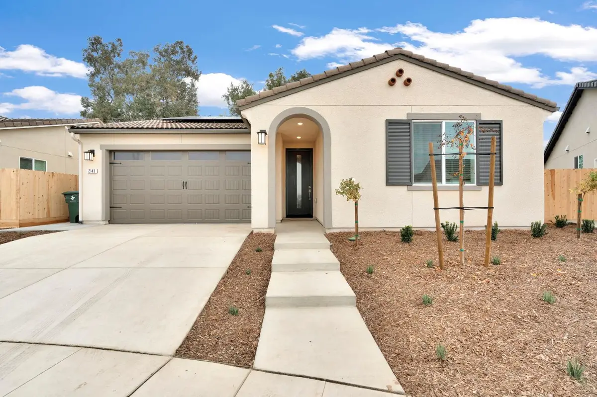 2143 N Renn Avenue, Clovis, CA 93619 - Image #1