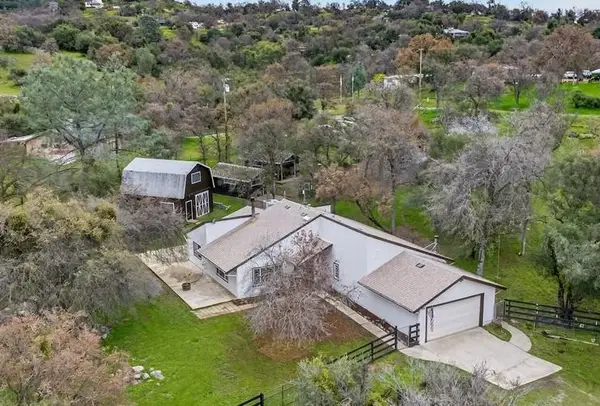 31814 Lockwood Lane, Prather, CA 93651