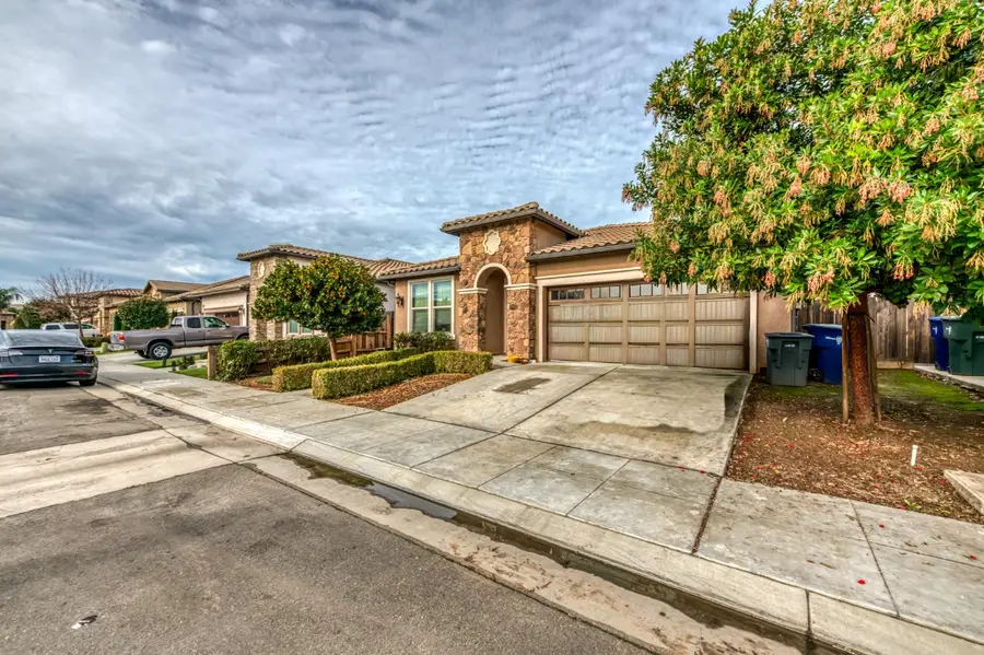 6180 E Providence Avenue, Fresno, CA 93727 - Image #3