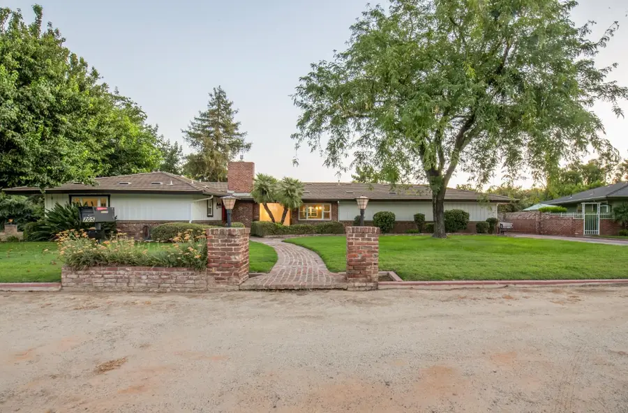 705 E Alamos, Fresno, CA 93704 - Image #3