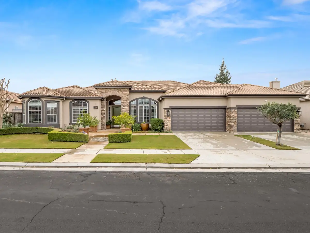 156 Richmond Avenue, Clovis, CA 93619 - Image #1