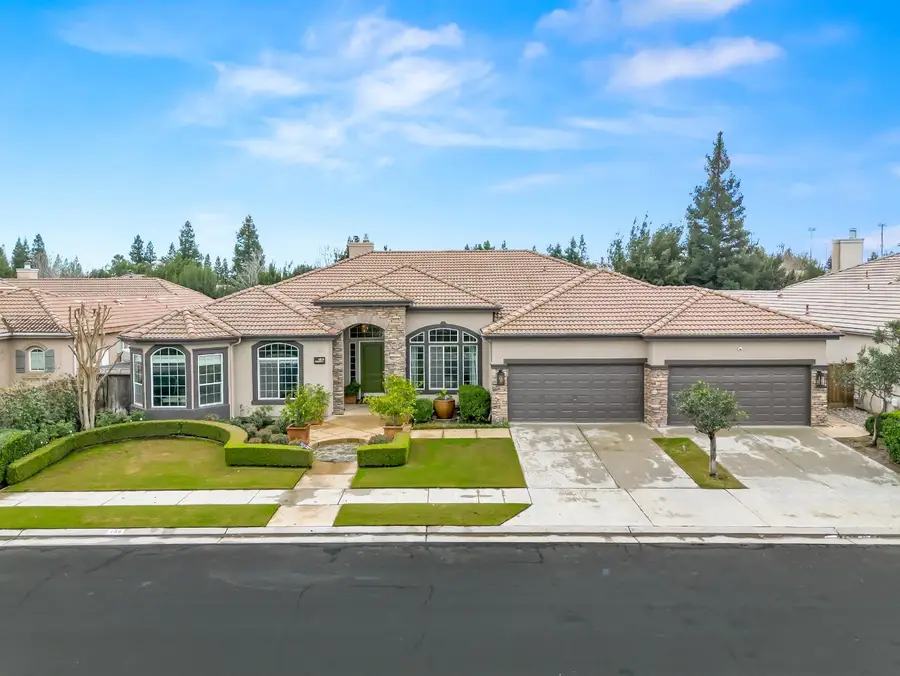 156 Richmond Avenue, Clovis, CA 93619 - Image #2