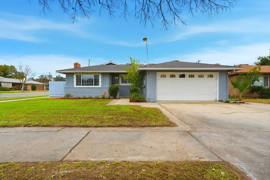 2826 E Hampton Way, Fresno, CA 93726 - #2