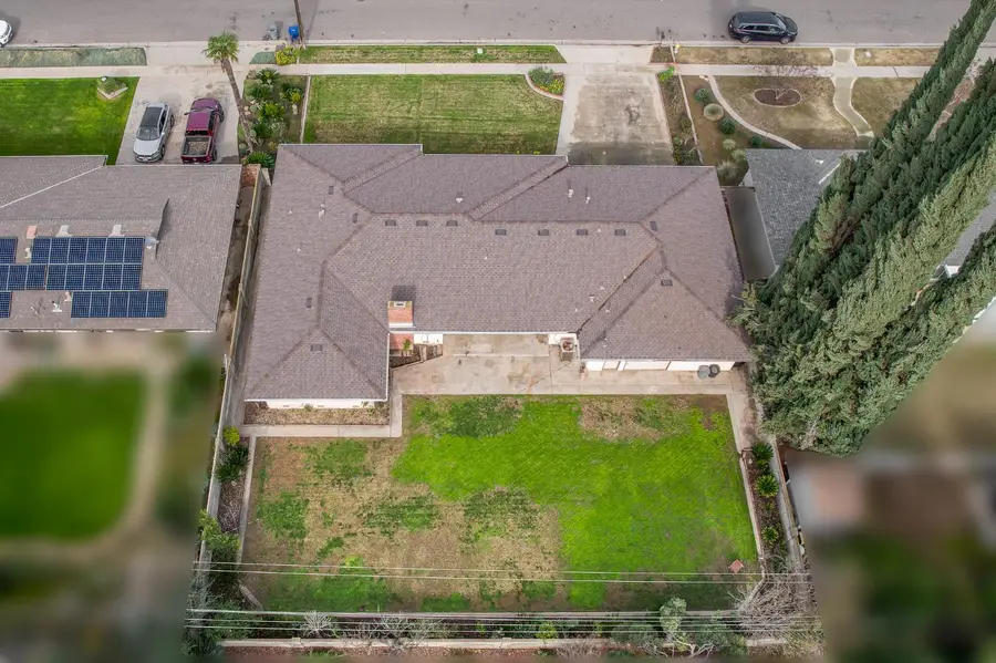 4948 E Townsend Avenue, Fresno, CA 93727 - Image #2