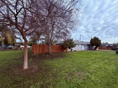 930 I Street, Sanger, CA 93657 - Image #3
