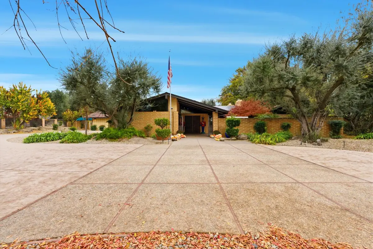 5360 N Van Ness Boulevard, Fresno, CA 93711 - Image #1