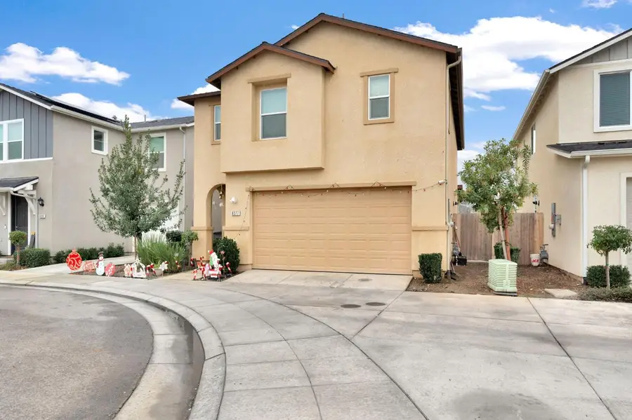 6377 E Meritage Drive, Fresno, CA 93727 - Image #2