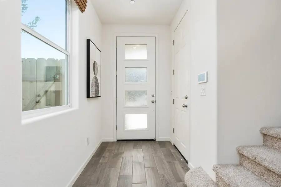 6536 E Blushing Drive, Fresno, CA 93727 - Image #2