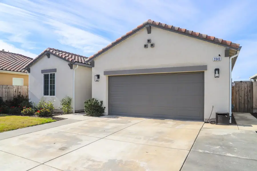 2040 Descanso Avenue, Clovis, CA 93619 - Image #2