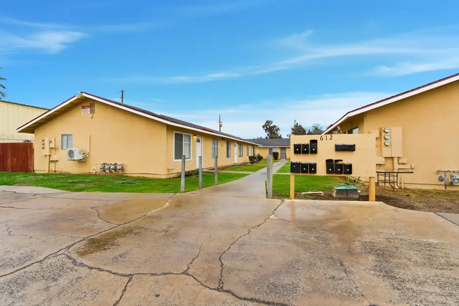 616 S Irwin Street #C, Hanford, CA 93230 - Image #3