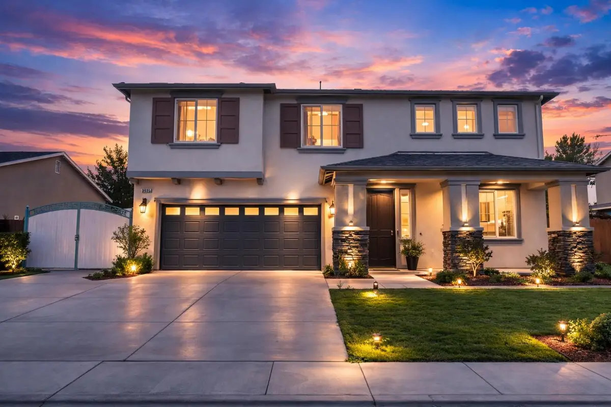 3935 E Myrtle Avenue, Visalia, CA 93292 - #1