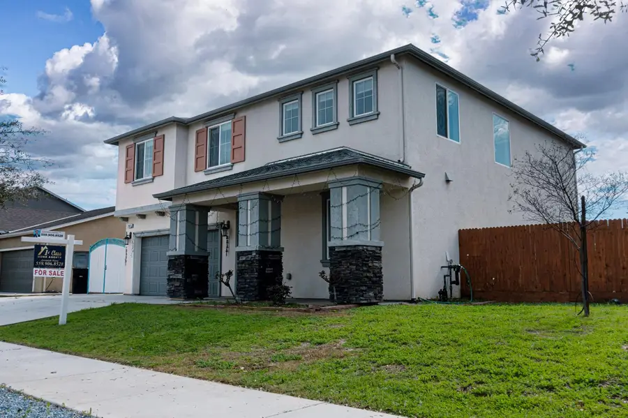 3935 E Myrtle Avenue, Visalia, CA 93292 - #3