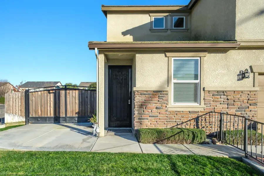 158 Drake Street, Madera, CA 93638 - Image #2