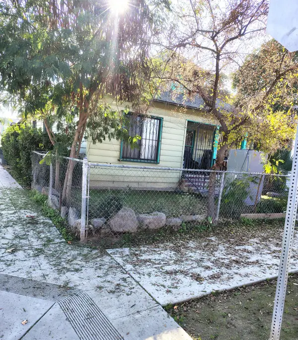 2636 E Washington Avenue, Fresno, CA 93701